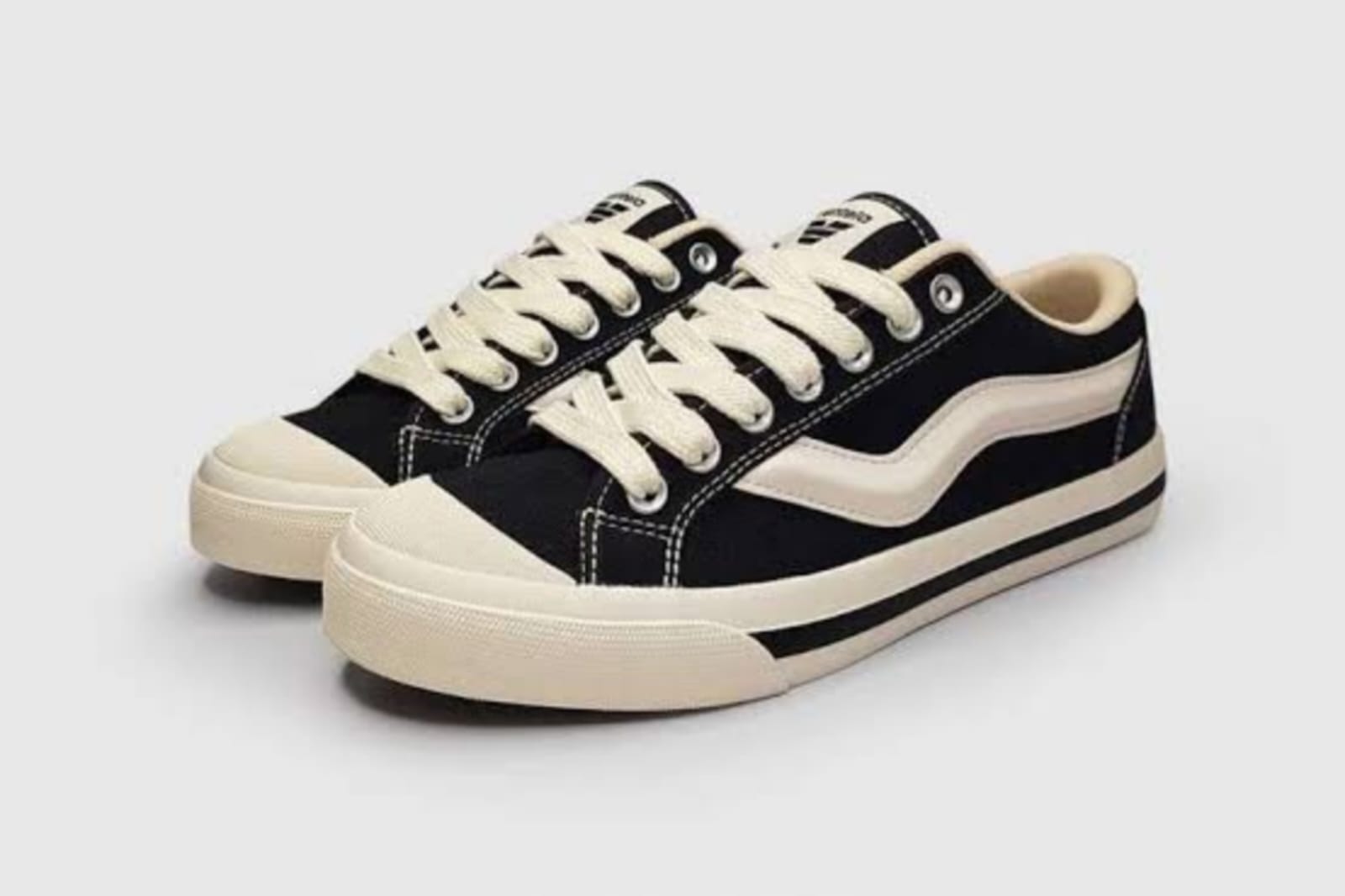 Cari Sepatu Mirip Vans yang Lebih Murah, Rekomendasi Brand Lokal yang Keren