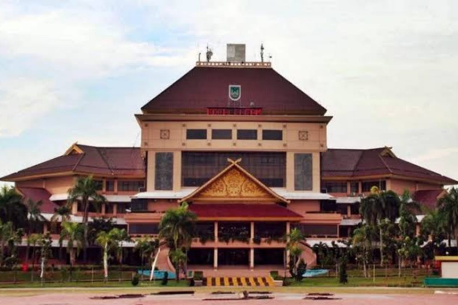 Batam Tertibkan 681 Reklame Ilegal Tanpa Izin, Pemkot akan Siapkan Skema Baru