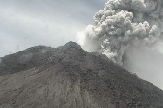 PVMBG Ingatkan Warga Tetap Patuhi Zona Bahaya Selama Aktivitas Merapi Meningkat