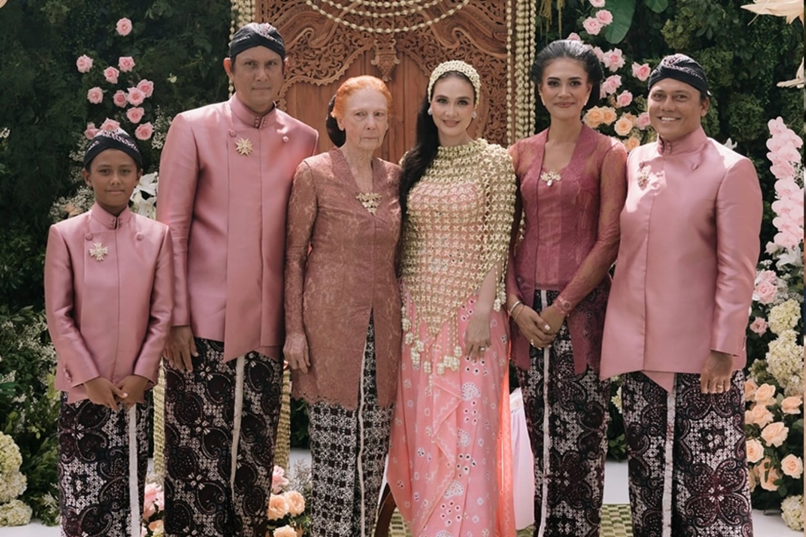 Luna Maya & Maxime Bouttier Resmi Nikah di Bali, Semua Dokumen Sudah Lengkap di KUA