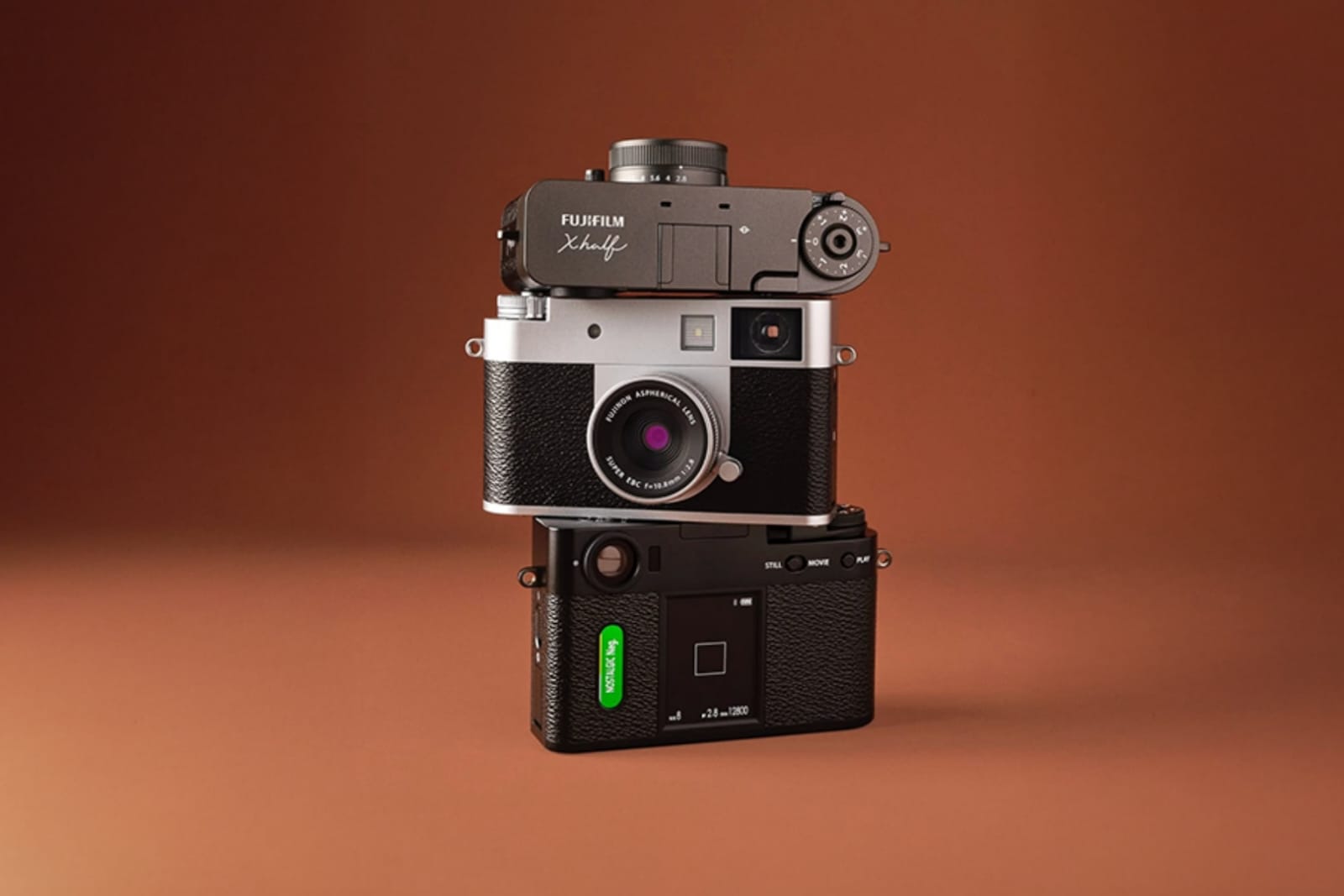 Kamera FujiFilm X Half Rilis, Ringan, Retro, dan Siap Bikin Feed Sosial Mediamu Estetik
