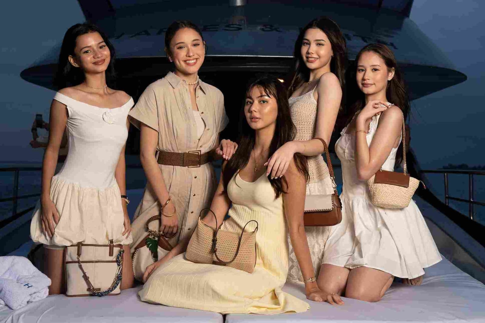 Tas Stylish dan Outfit Ceria dari Charles & Keith Siap Temani Liburan Musim Panas