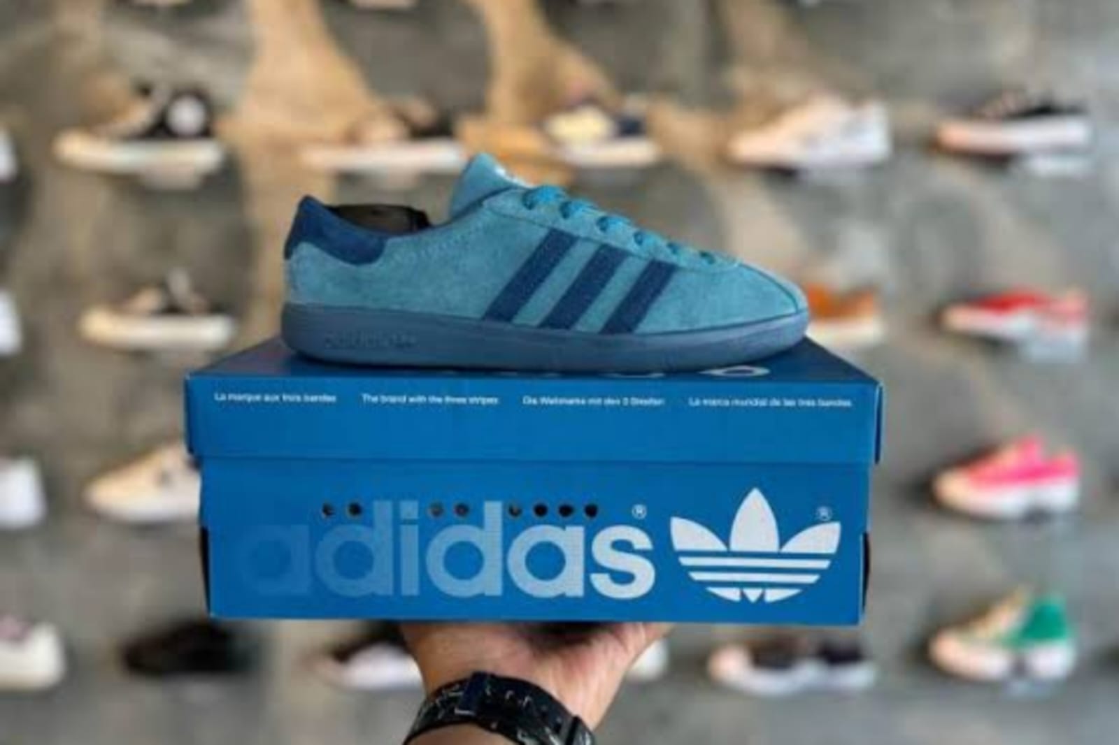 Sneakers Bekas Bisa Jadi Berkah, Blibli & Adidas Buka Program Tukar Tambah