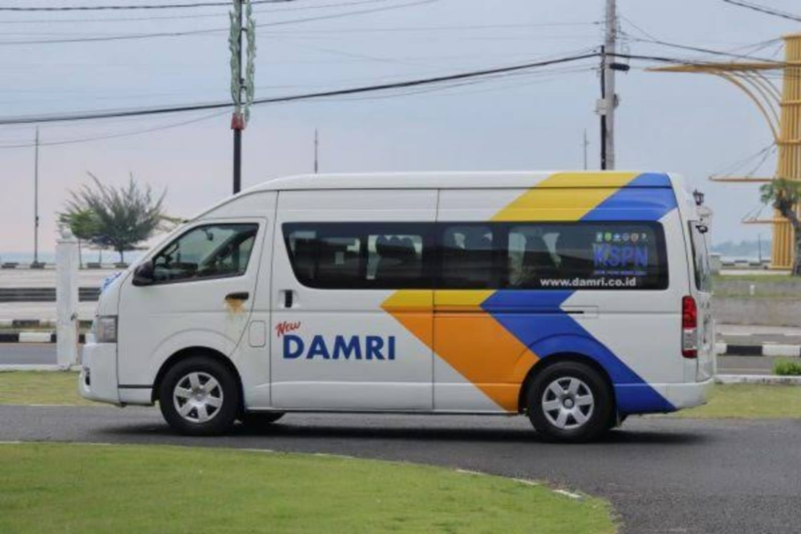 Dukung Pariwisata Bintan Kepulauan Riau, Kemenhub Hadirkan Minibus Damri Baru