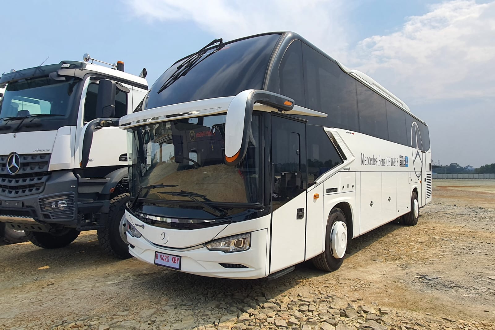 Mengenal Bus Mercedes Benz OH 1626 Euro 4, Mesin Gahar Penumpang Dijamin Nyaman