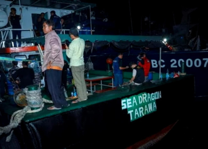 Aksi Gabungan BNN, Bea Cukai dan TNI AL Gagalkan Kapal Pembawa 2 Ton Sabu