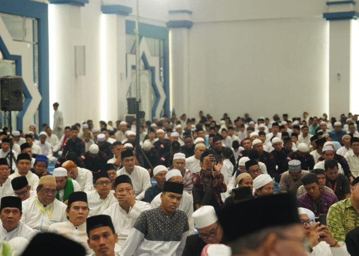 Ribuan Warga Kepri Padati Masjid di Batam, Doakan Indonesia Damai dan Maju