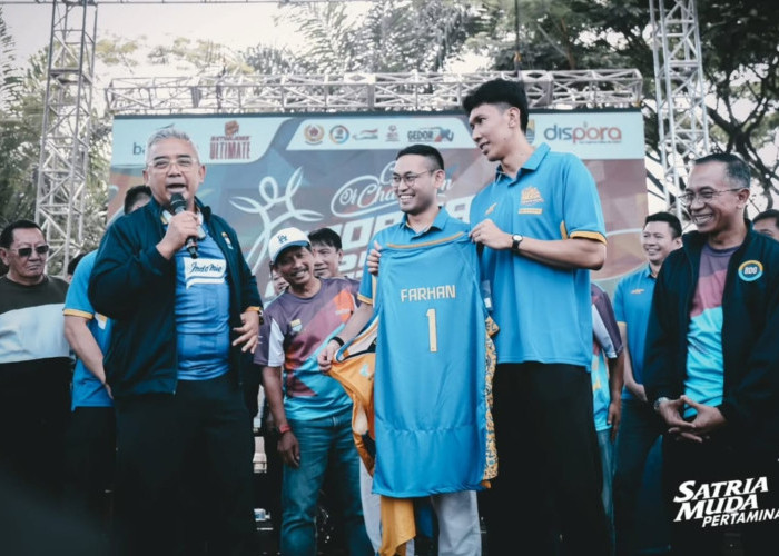 Satria Muda Persembahkan Trofi Pertama, Wali Kota : Bandung City of Champions