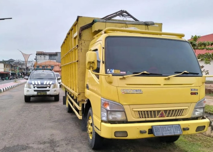 Sangat Bahaya !! Truk di Lingga Bawa Solar Cadangan di Jerigen, Begini Tindakan Polisi