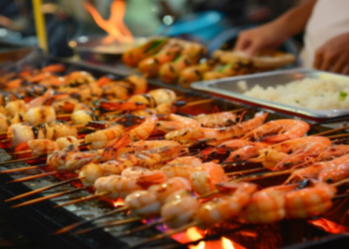 Rekomendasi Malam Mingguan Asyik, BBQ Seru, Musik, dan Game di Harris Hotel Batam