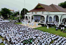 Peringati Hari Santri 2026, Ansar Lantik Pengurus FKPP Kepri dan Bersholawat Bersama 3.000 Santri